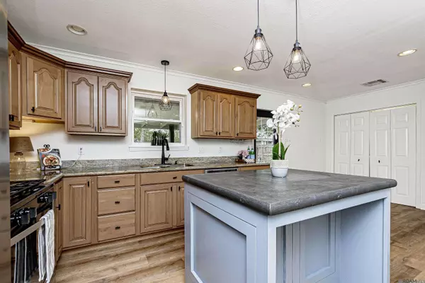 443 Kimbro Dr, Baton Rouge, LA 70808