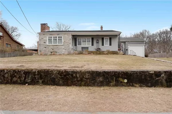 125 Cooper AVE, Woonsocket, RI 02895