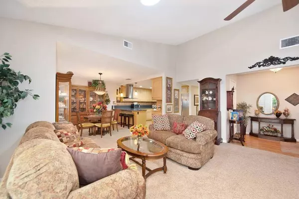 1165 Ravine View DR, Roseville, CA 95661