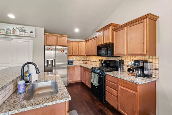 2294 Hill WAY, Medford, OR 97504