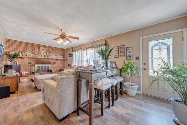 460 Gibson LN, Cloverdale, VA 24077