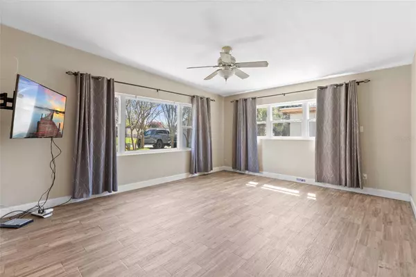 4133 MONTROSE CT, Orlando, FL 32812