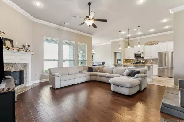 18125 Old Trail Dr, Prairieville, LA 70769