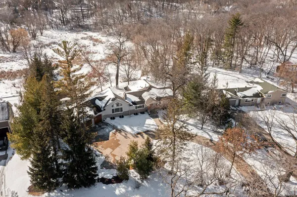 13907 Spring Lake RD, Minnetonka, MN 55345