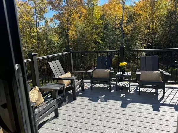 65 Sky DR, Windham, ME 04062