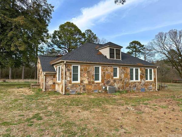 1806 HWY 157, Judsonia, AR 72081