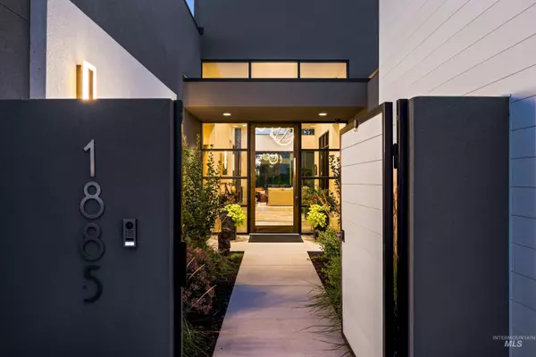 1885 E Lone Shore Ln, Eagle, ID 83616