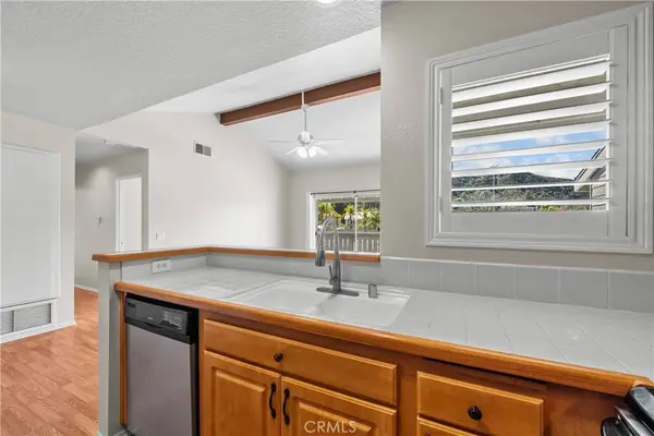 27616 Susan Beth WAY #I, Saugus, CA 91350