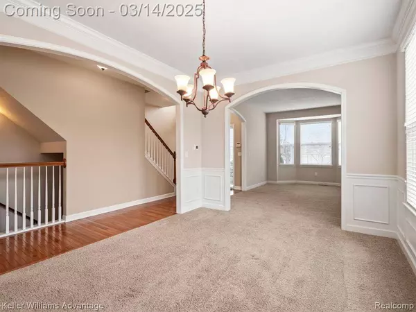 23677 Prescott Lane E, South Lyon, MI 48178