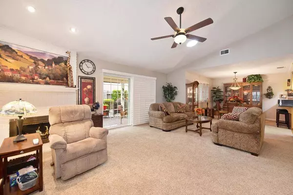 1165 Ravine View DR, Roseville, CA 95661