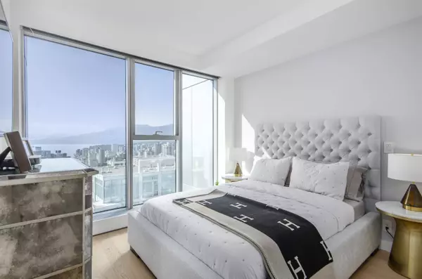 1480 HOWE ST #3905, Vancouver, BC V6Z 0G5