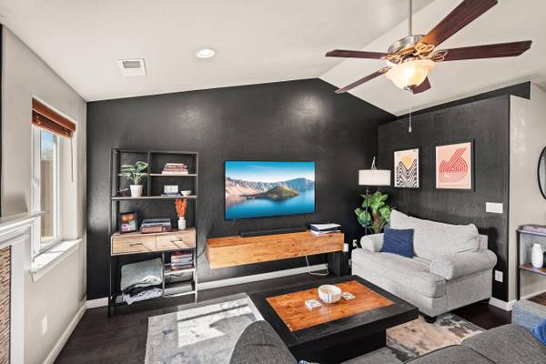 2294 Hill WAY, Medford, OR 97504