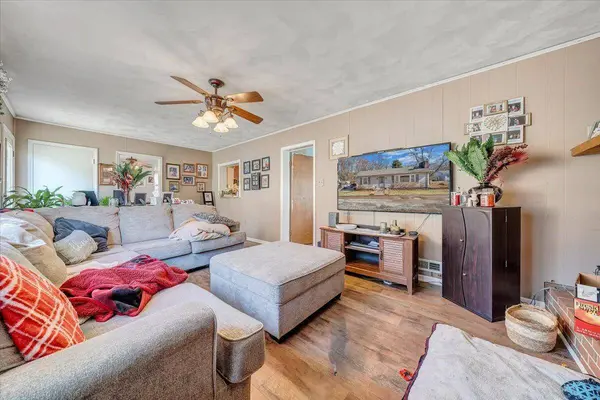 460 Gibson LN, Cloverdale, VA 24077