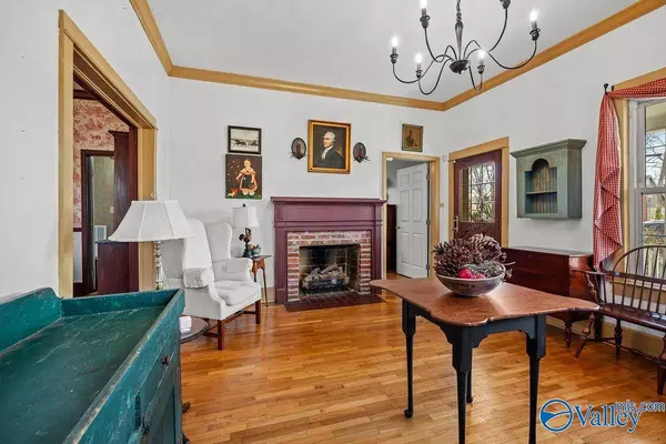 607 S Market Street, Scottsboro, AL 35768