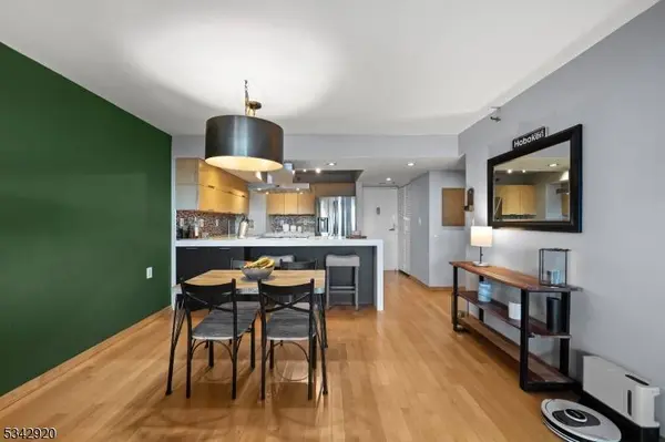 551 Observer Hwy #12H, Hoboken City, NJ 07030