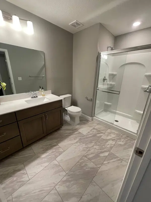 2054 Paisley PATH, Chanhassen, MN 55317