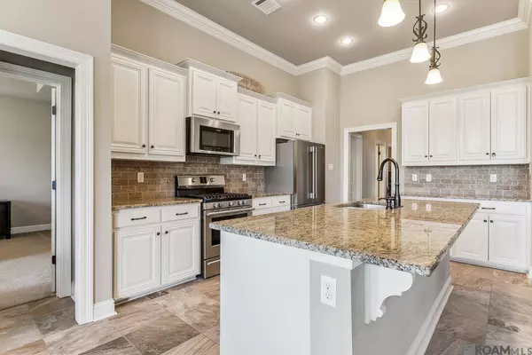 18125 Old Trail Dr, Prairieville, LA 70769