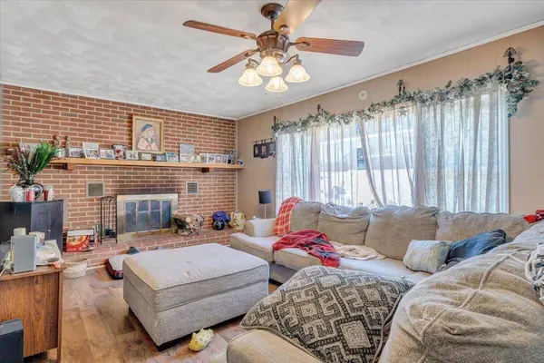460 Gibson LN, Cloverdale, VA 24077