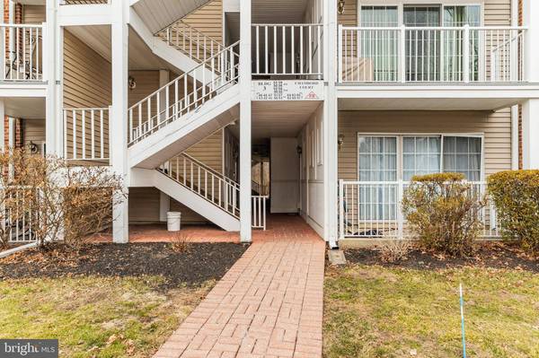 58 CHAMBORD CT, Hamilton, NJ 08619