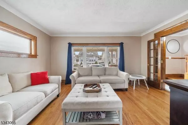 112 E 8th St, Clifton City, NJ 07011