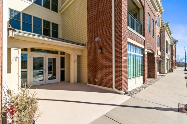 440 Water Street #311, Prairie Du Sac, WI 53578