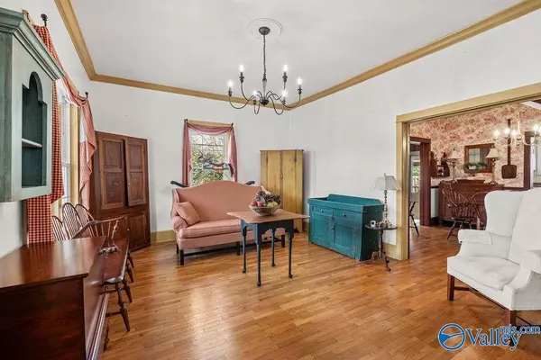 607 S Market Street, Scottsboro, AL 35768