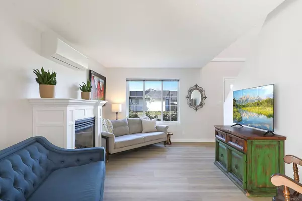 2859 Penrith Ave, Cumberland, BC V0R 1S0