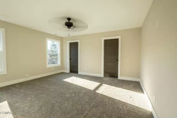 278a W Main ST, Dandridge, TN 37725