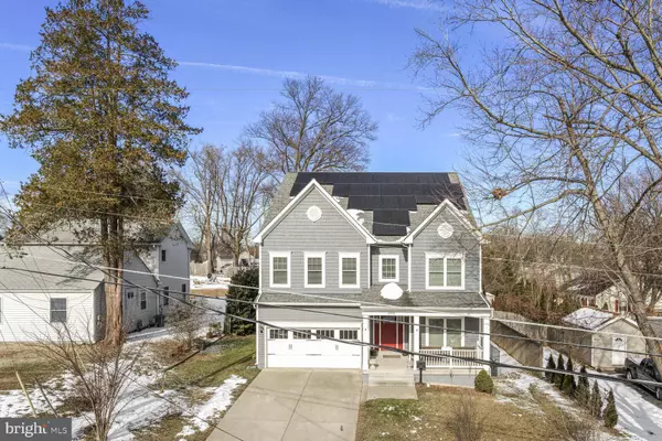 2032 ARCH DR, Falls Church, VA 22043