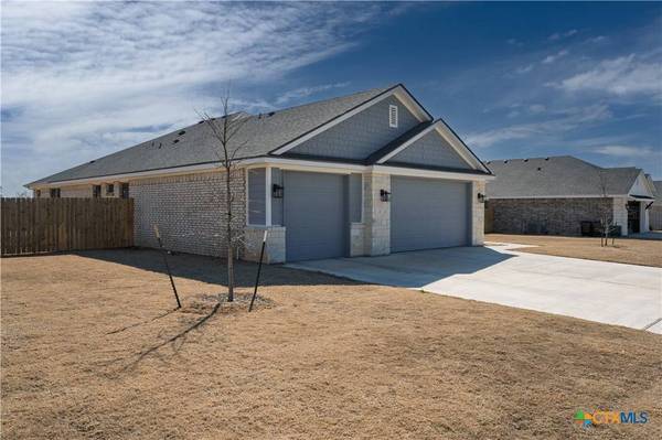 3303 Pistoia TRL, Temple, TX 76502