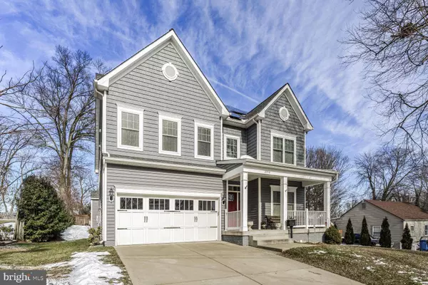 2032 ARCH DR, Falls Church, VA 22043