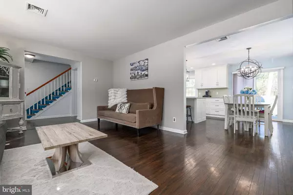 941 CORNWALLIS DR, West Chester, PA 19380