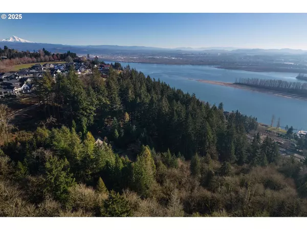 Brady RD, Camas, WA 98607