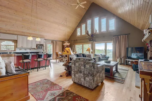 W11292 Cactus Acres Road, Lodi, WI 53555