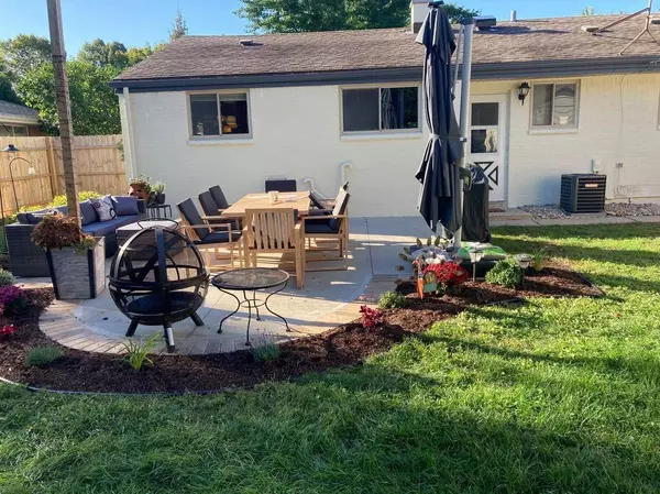 308 W Bayfield, Fox Point, WI 53217