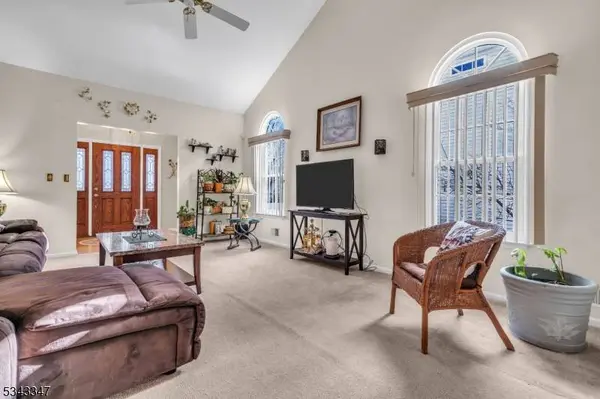 23 Walters Brook Dr, Bridgewater Twp., NJ 08807