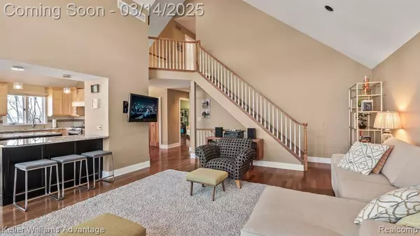 212 Saint Lawrence Boulevard, Northville, MI 48168