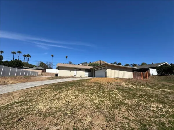 2939 Berkeley RD, Riverside, CA 92506