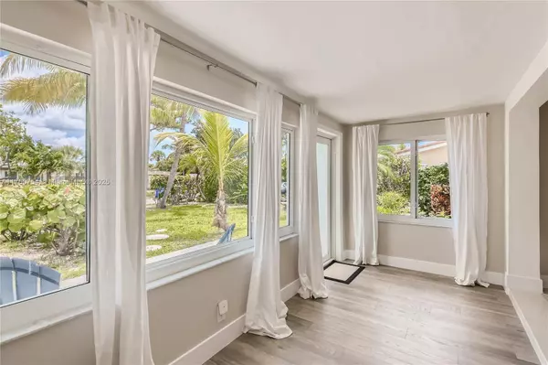 262 Bombay Ave, Lauderdale By The Sea, FL 33308