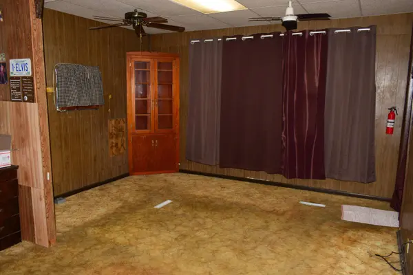 2517 W Rogers St, Milwaukee, WI 53204