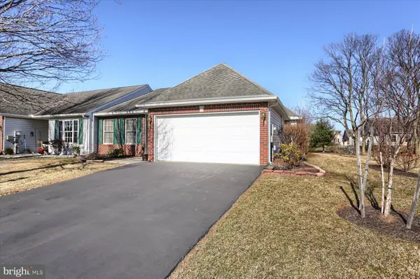 40 BURWICK DR, Mechanicsburg, PA 17050