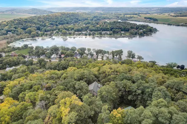 W11292 Cactus Acres Road, Lodi, WI 53555