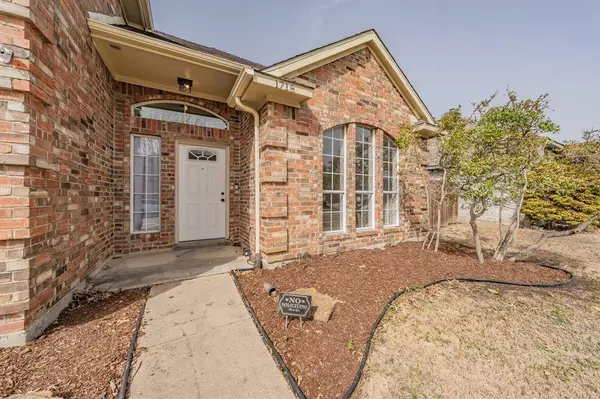 1718 Crosshaven Drive, Lewisville, TX 75077