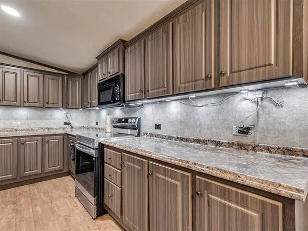 106438 Rodeo DR, Mcloud, OK 74851