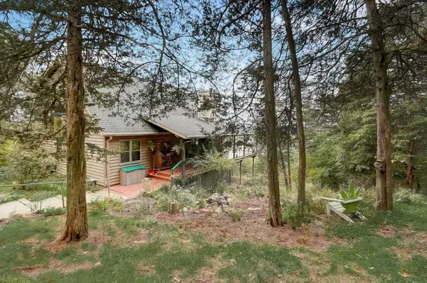 W11292 Cactus Acres Road, Lodi, WI 53555