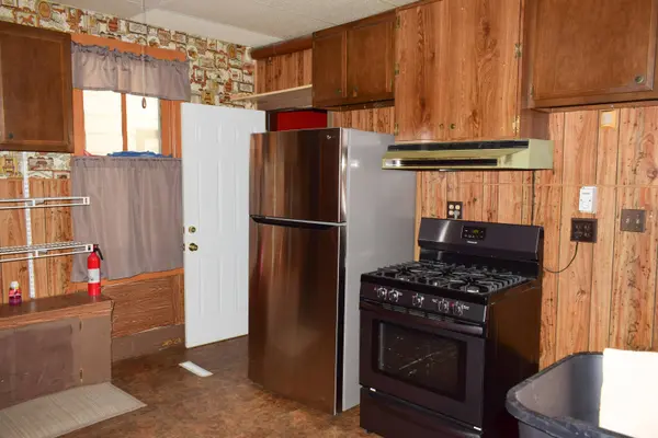 2517 W Rogers St, Milwaukee, WI 53204