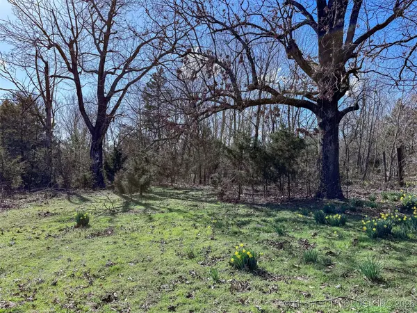 Hwy 101, Muldrow, OK 74948