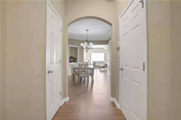 300 Knelston Oak DR, Suwanee, GA 30024