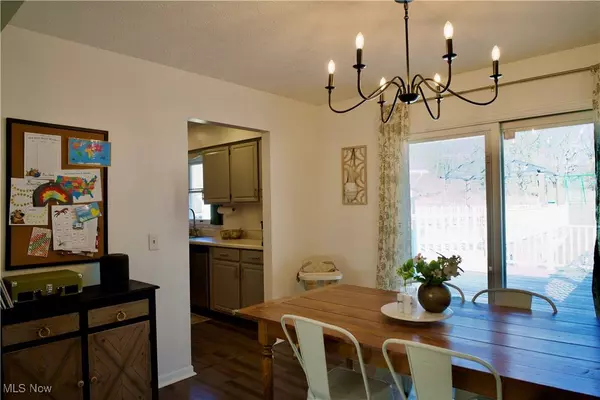 5851 Drenta CIR SW, Navarre, OH 44662