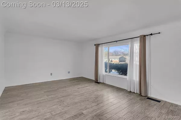 2653 BERRY Drive, Bloomfield Hills, MI 48304